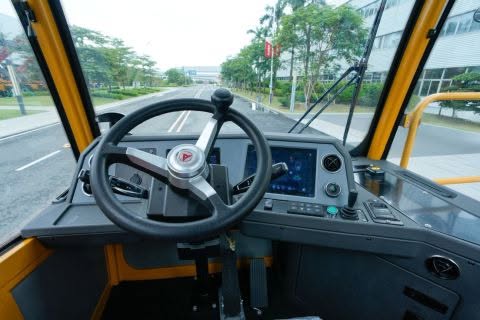 nội thất STT4501E2-D, mẫu xe đầu kéo điện chuyên dụng trong cảng