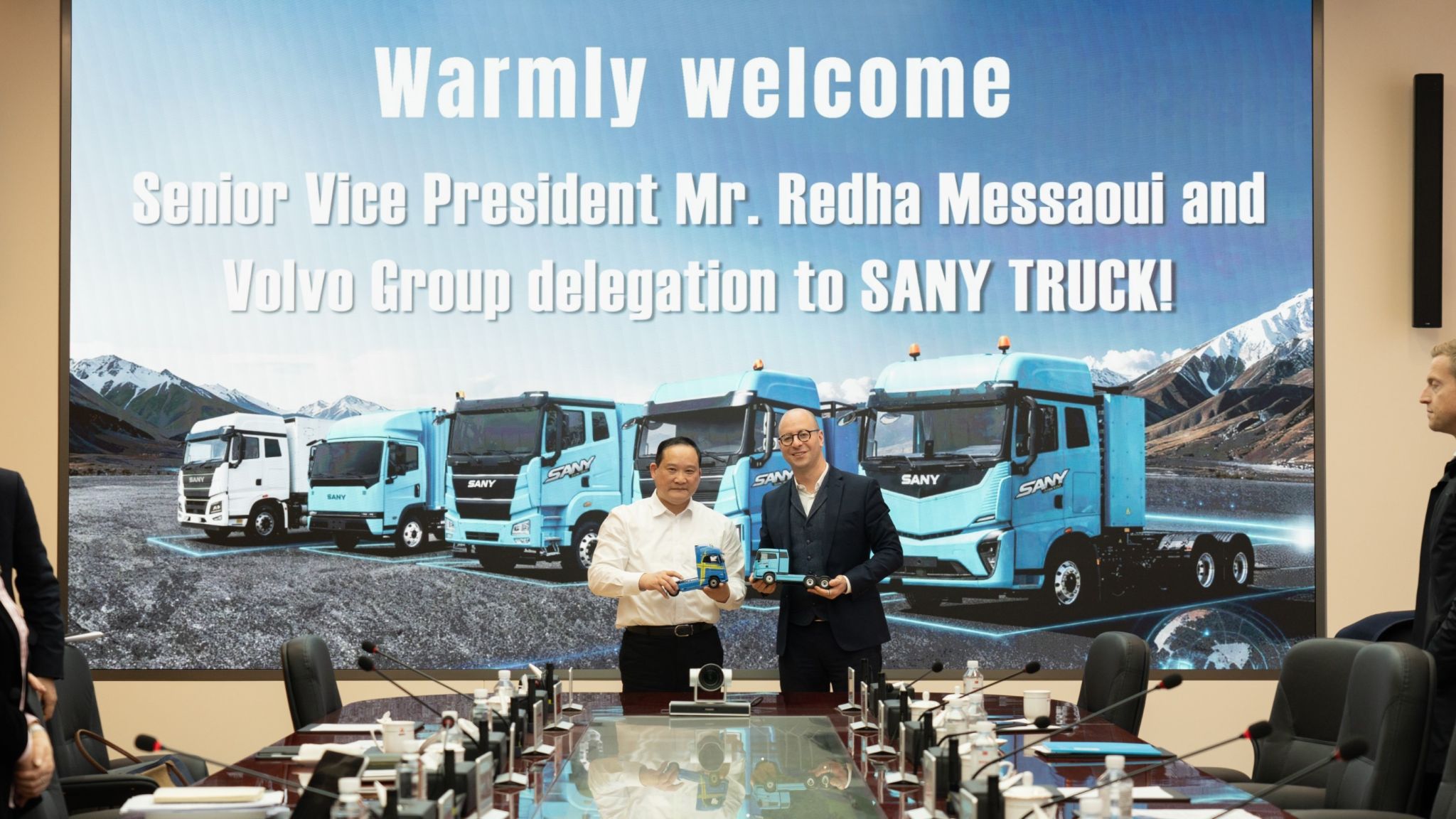 Phó Chủ tịch Cấp cao Tập đoàn Volvo thăm SANY TRUCK