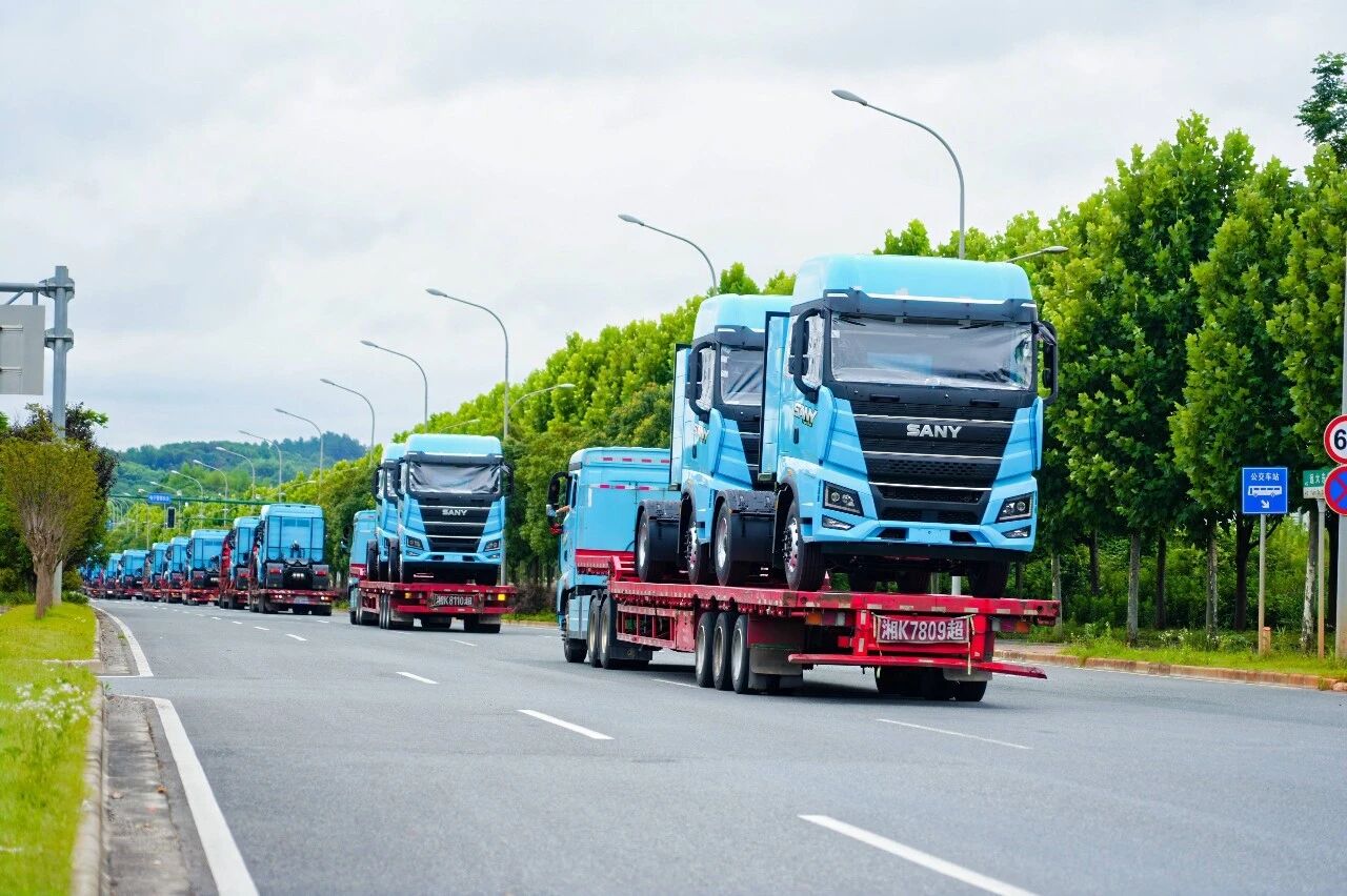 xe đầu kéo điện sany