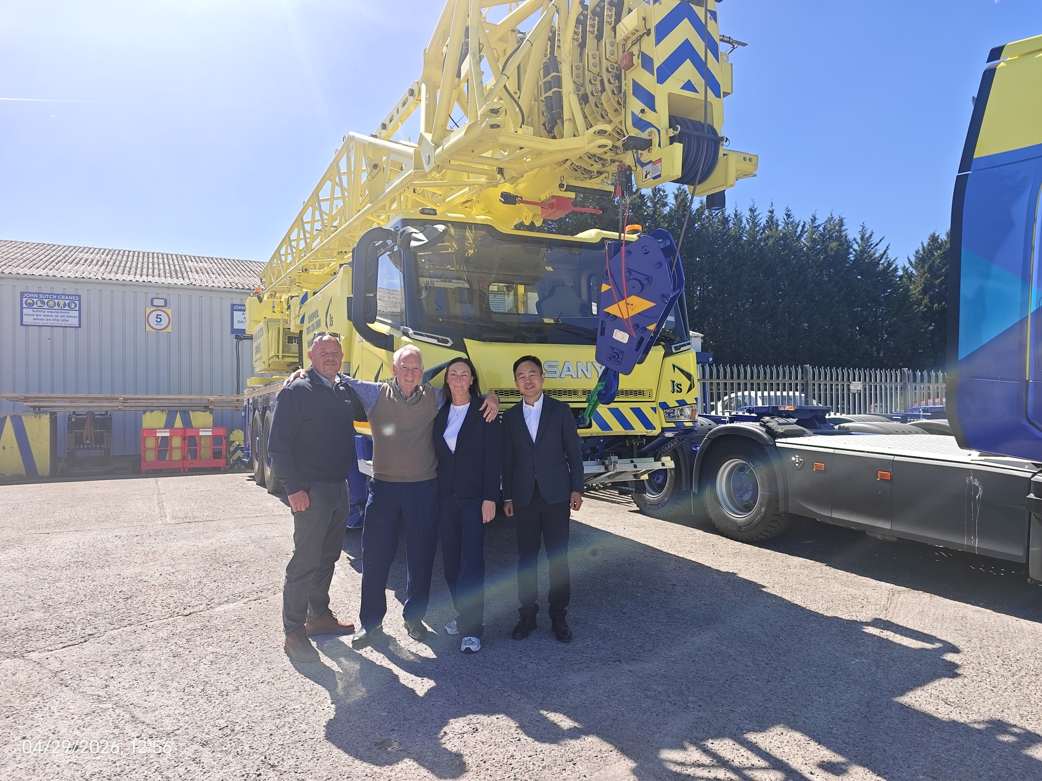 SANY UK bàn giao chiếc cẩu SANY thứ ba — SAC700E cho John Sutch Cranes Ltd