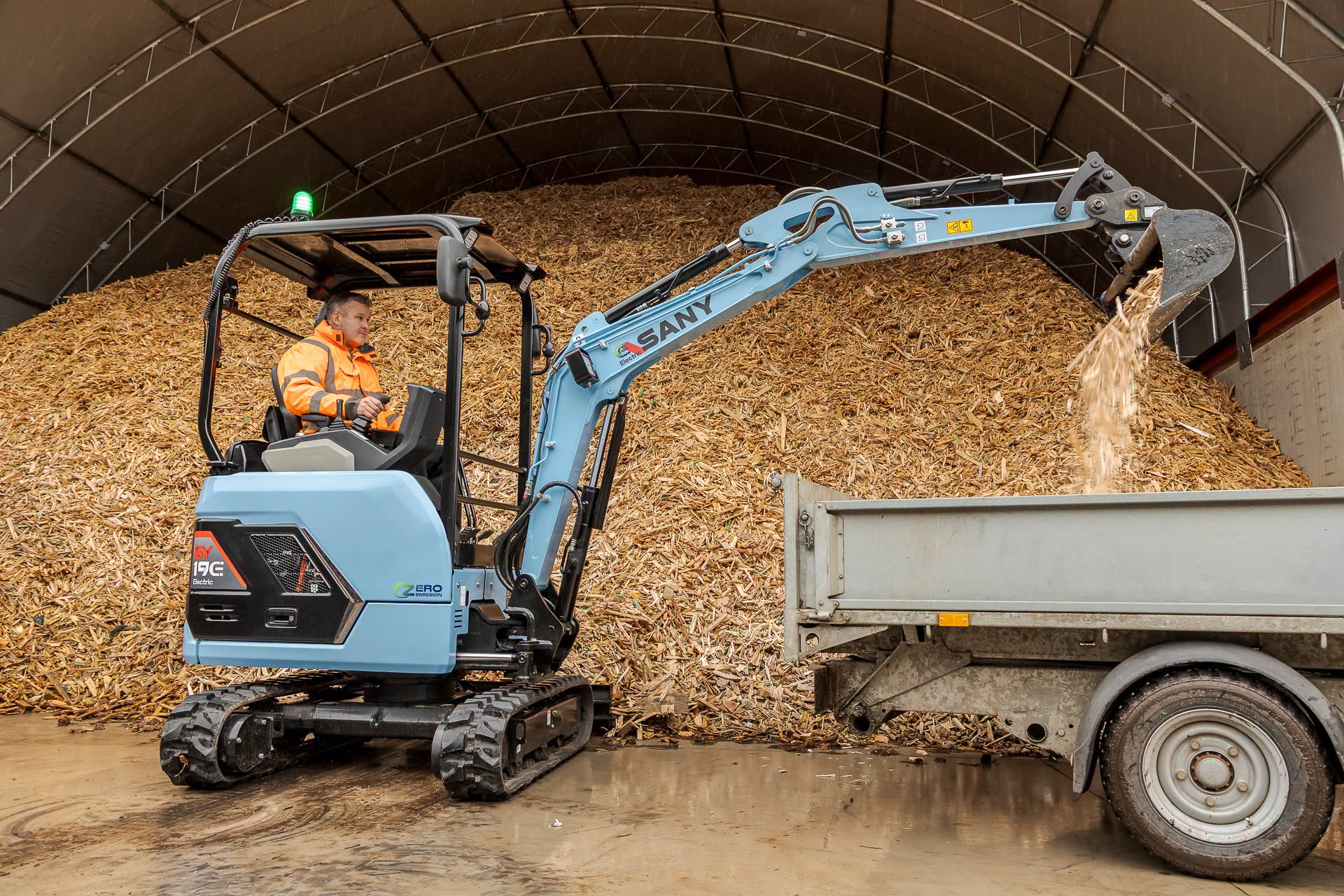 máy xúc điện sy19e