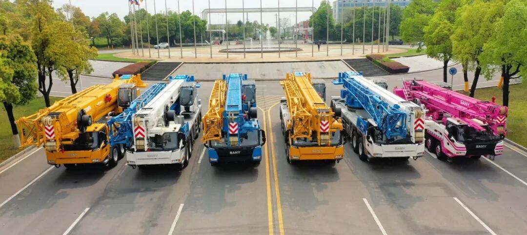 Tập kết xuất phát – Đội xe cần cẩu SANY lên đường tới Đài Loan