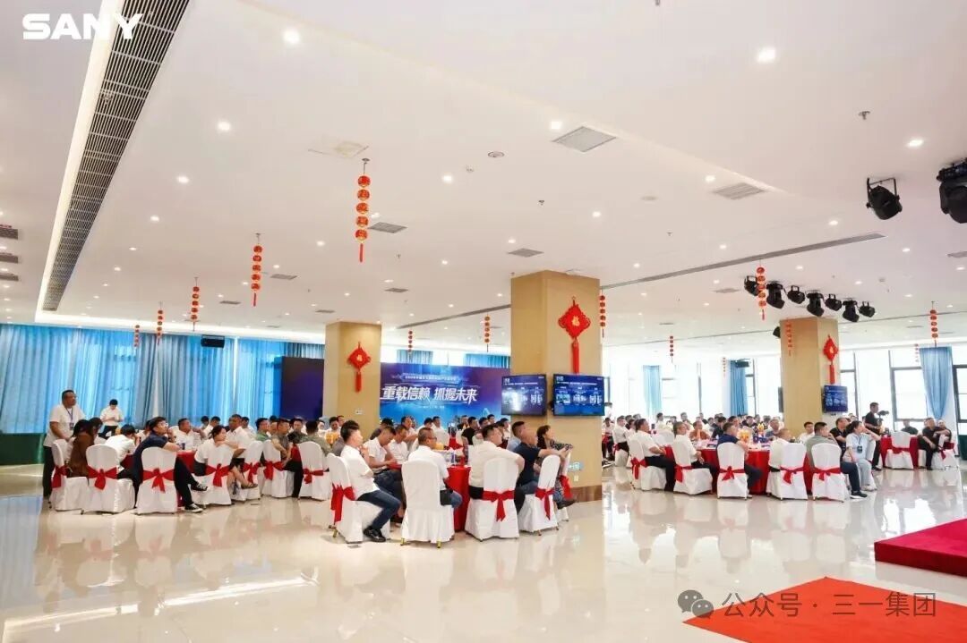 SANY Marine : tổ chức Hội nghị giao lưu & tham quan khách hàng xe nâng và máy gắp liệu SANY