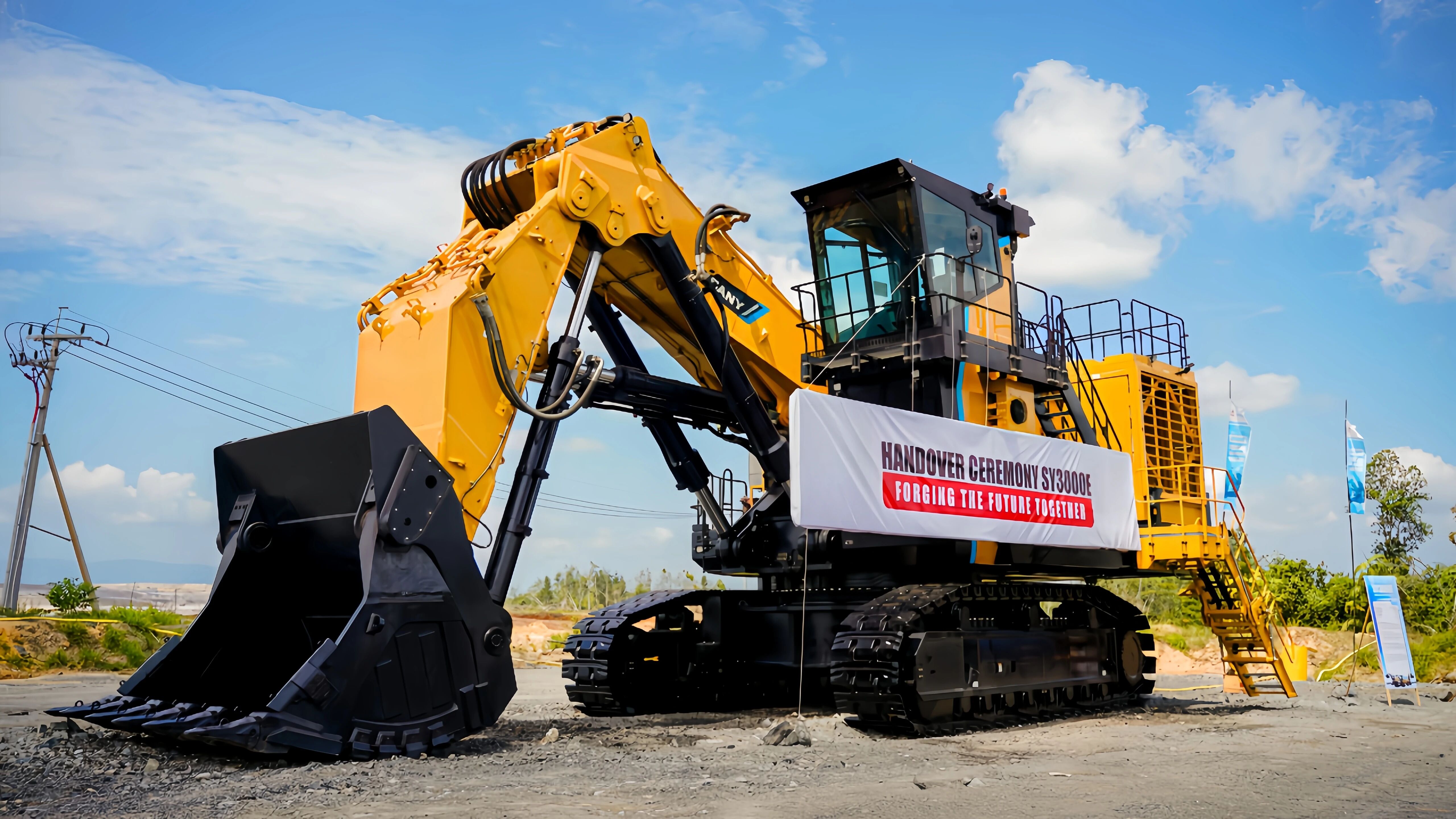 Máy xúc mỏ điện lớn nhất của SANY giao chiếc đầu tiên ra thị trường nước ngoài