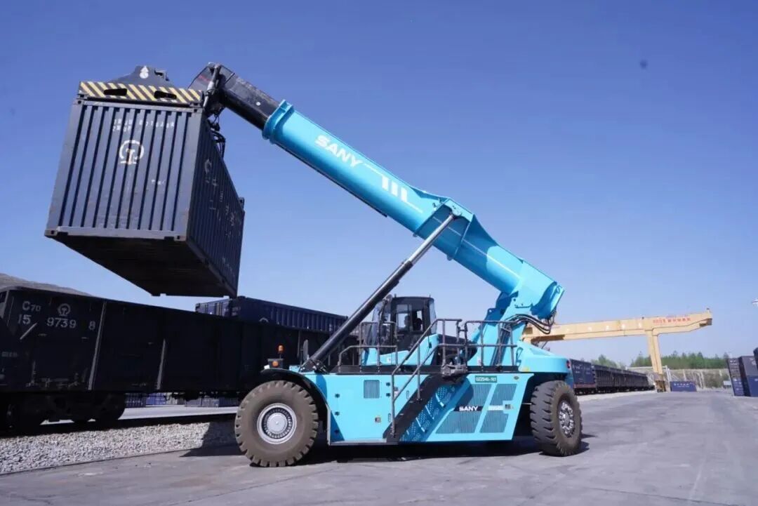 reach stacker e6