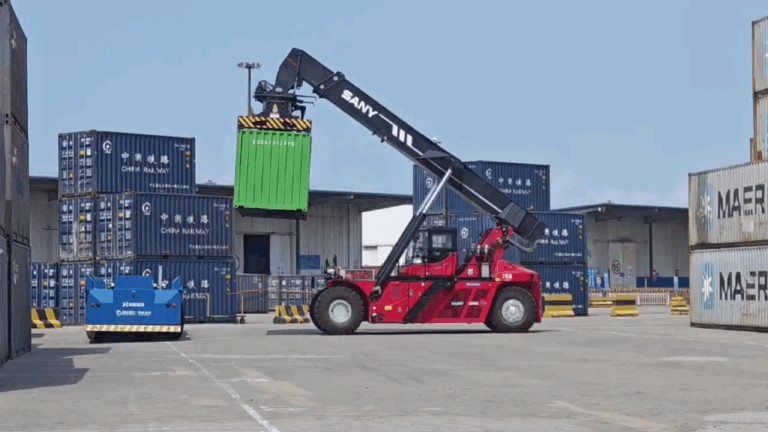 xe nâng container