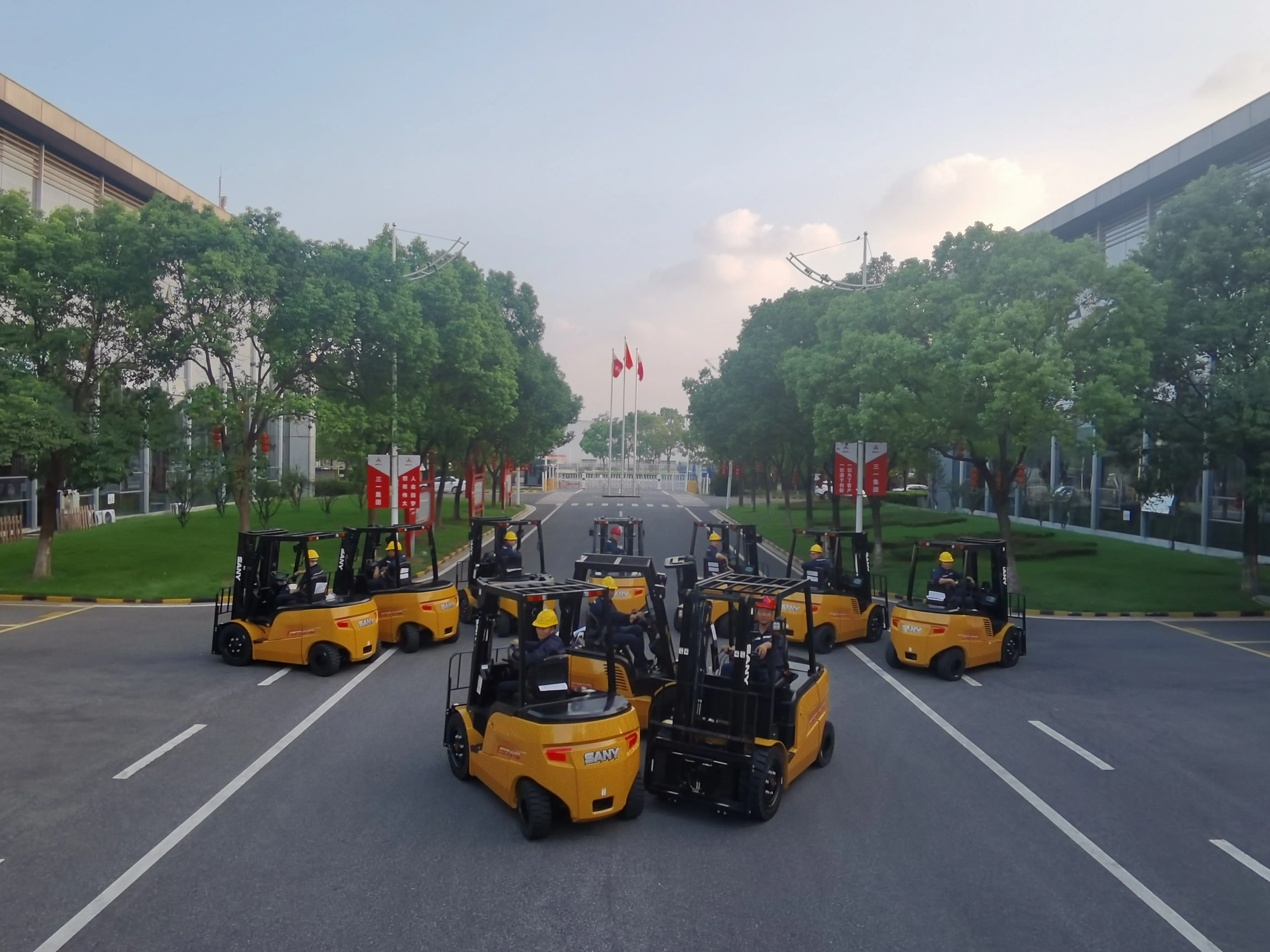 xe nâng sany