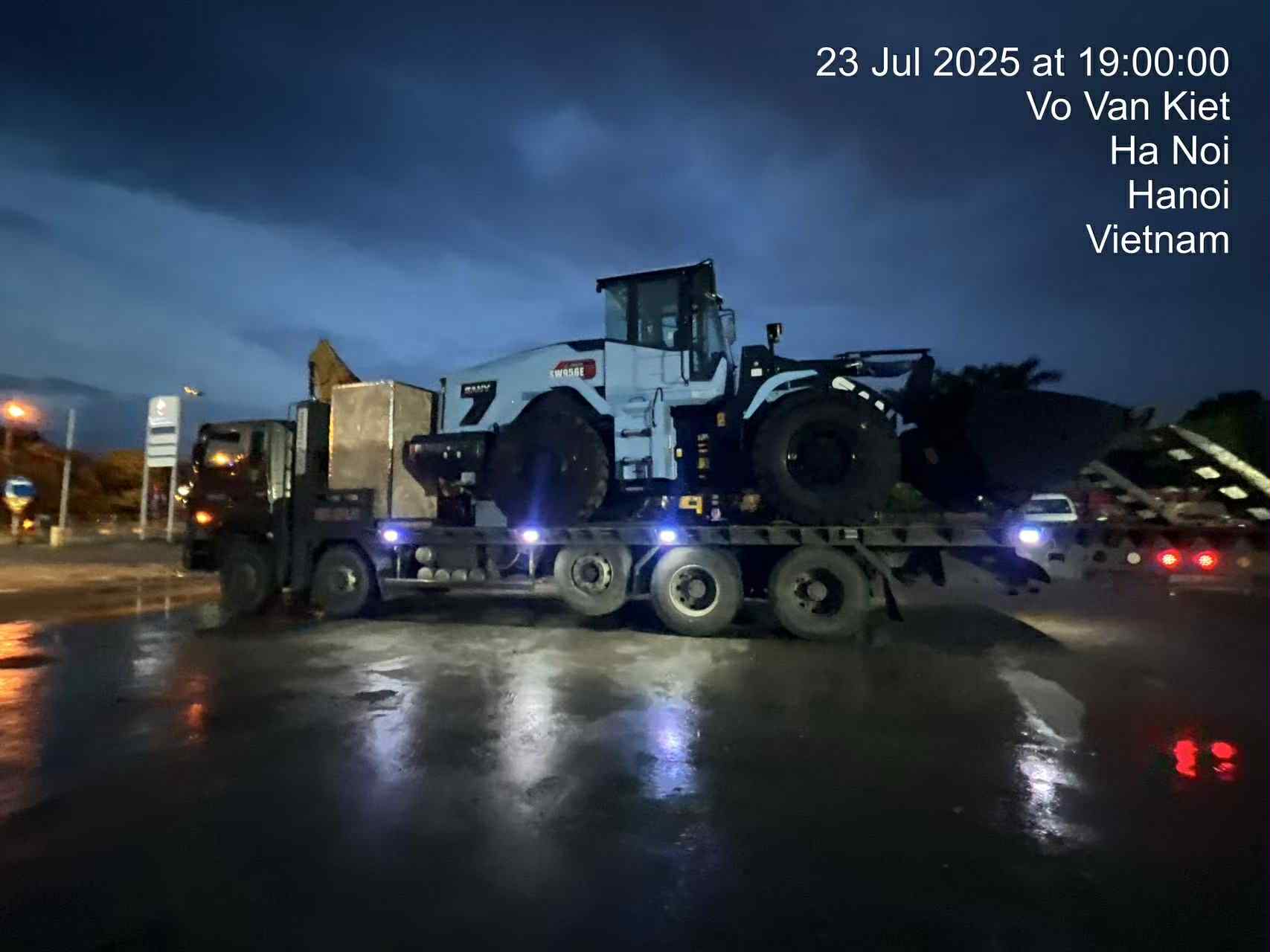 xúc lật điện sany