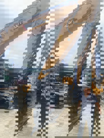 Làm Giàu Với Máy Xúc SANY Tại Việt Nam: Lộ Trình Từ 0 → 50 Triệu/Tháng