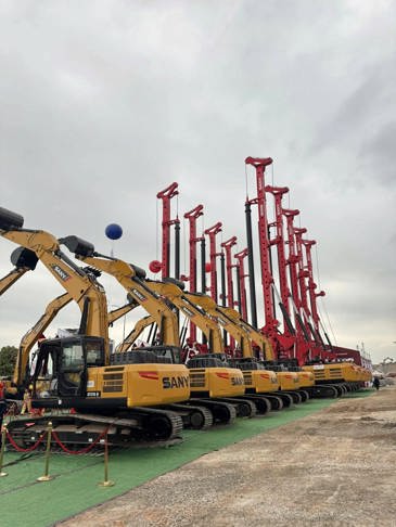 12 Loại Thiết Bị Thi Công Đường Bộ và Hướng Dẫn Lựa Chọn